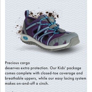 NIB Chaco kids size 10